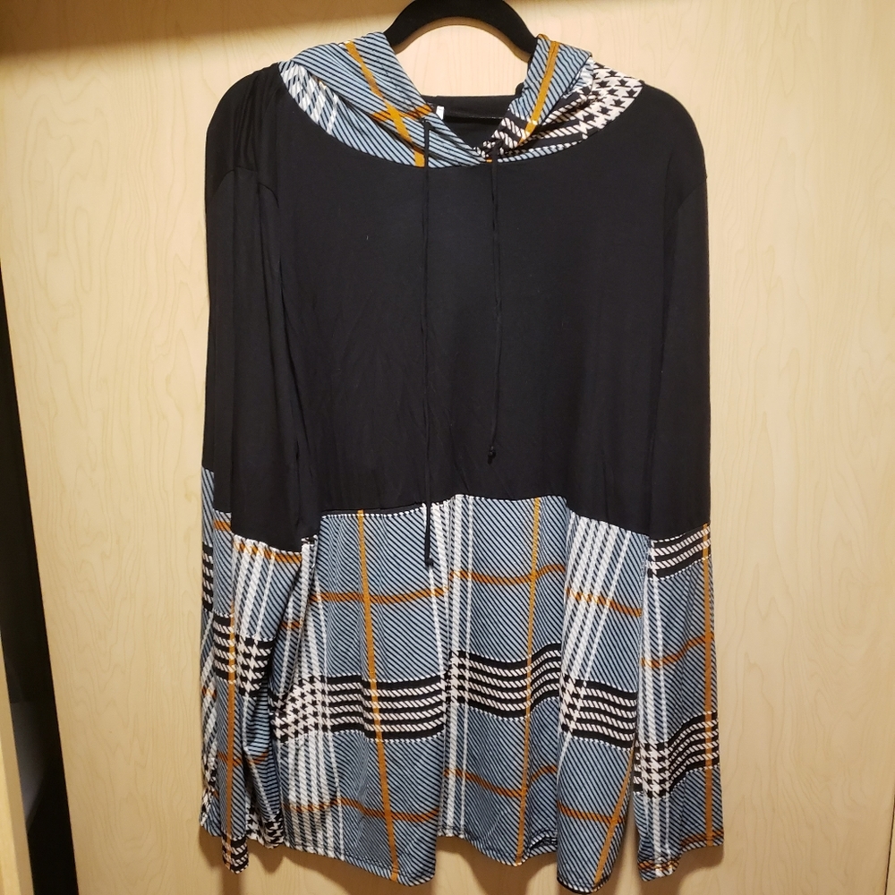Black and plaid/design hooded top